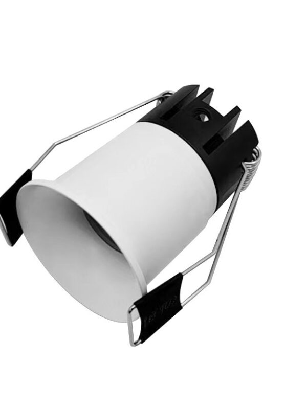 Mini Spotlight